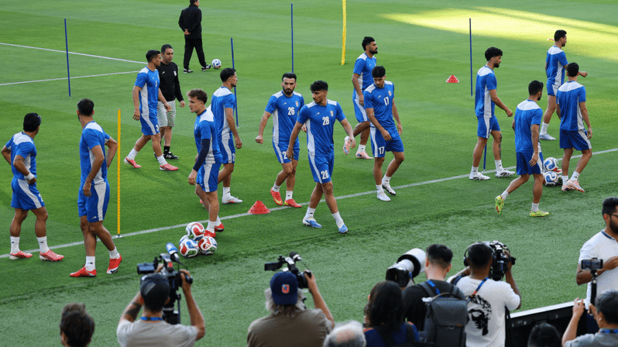 المنتخب الإيراني يصل إلى الولايات المتحدة ويتأهب لمواجهة نيوزيلندا