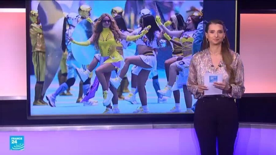 هل استعانت شاكيرا ببديلة في حفل كأس العالم؟