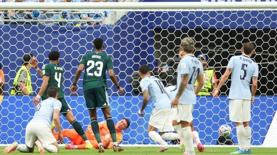 كأس العالم 2026: السعودية تفرض التعادل على الأوروغواي في مستهل مشوارها